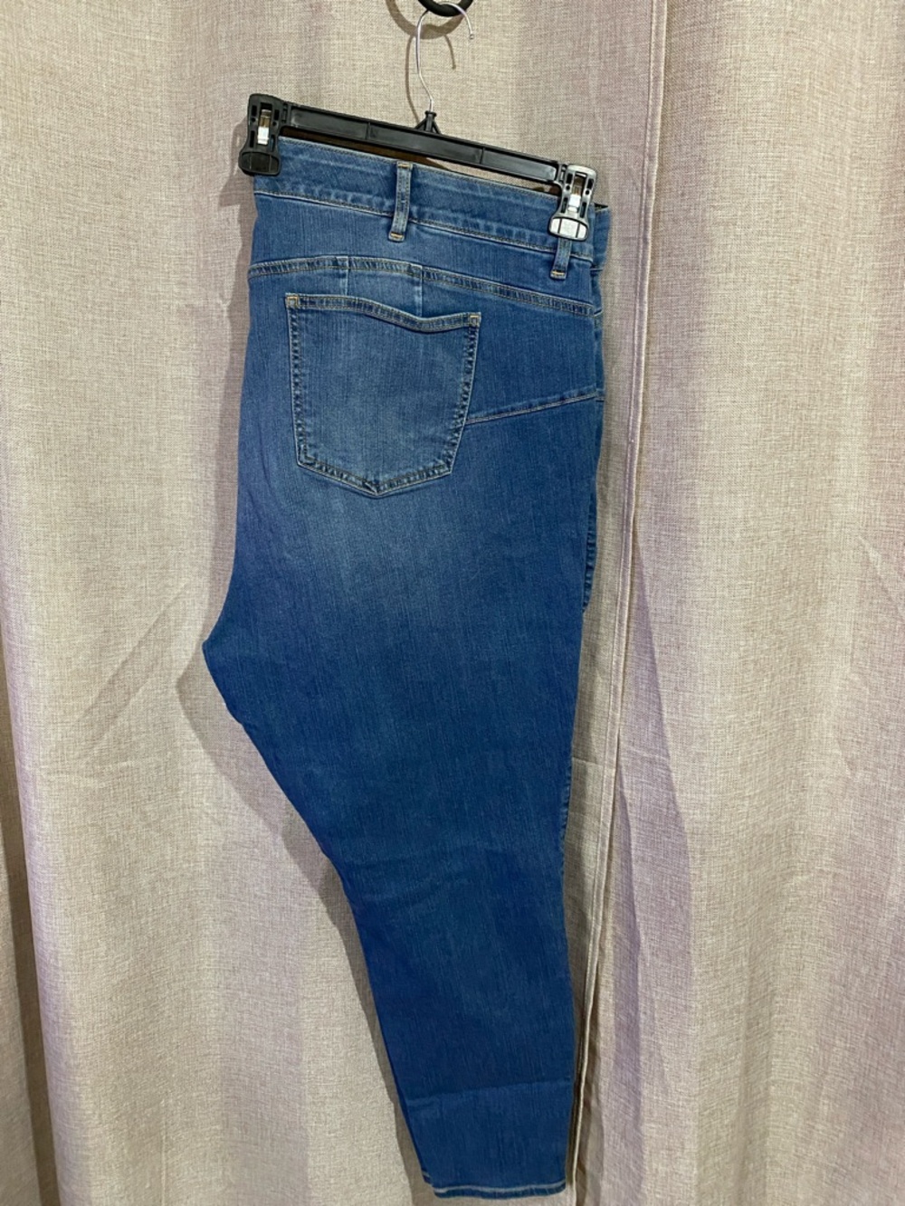 torrid Skinny Jeans in Faded Blue Wash - Picture 2 of 5